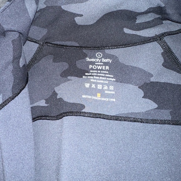 Sweaty Betty Full Zip Therma Power Boost Workout Jacket Size Large in black Camo - Picture 6 of 7